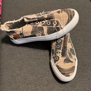 Womens blowfish shoes